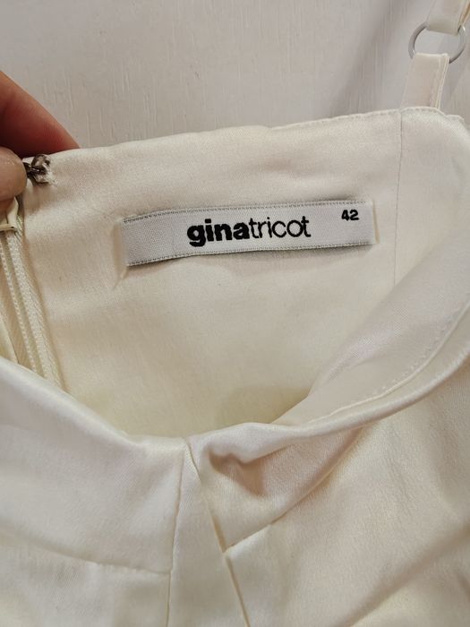 Бяла къса рокля Gina Tricot/42L