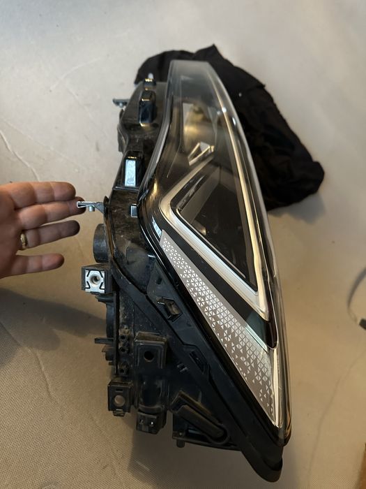 Far stanga full led seat cupra.cod:5fj941007.d.