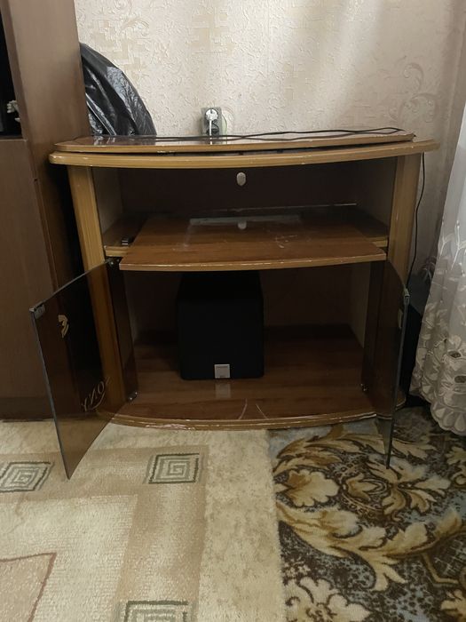 Тумбочка для телевизора