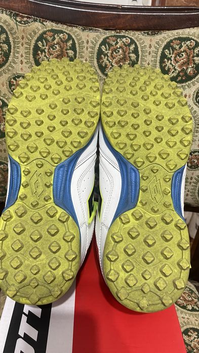 Ghete fotbal sintetic Lotto