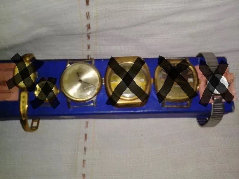 Продавам колекция от мъжки и дамски ръчни часовници