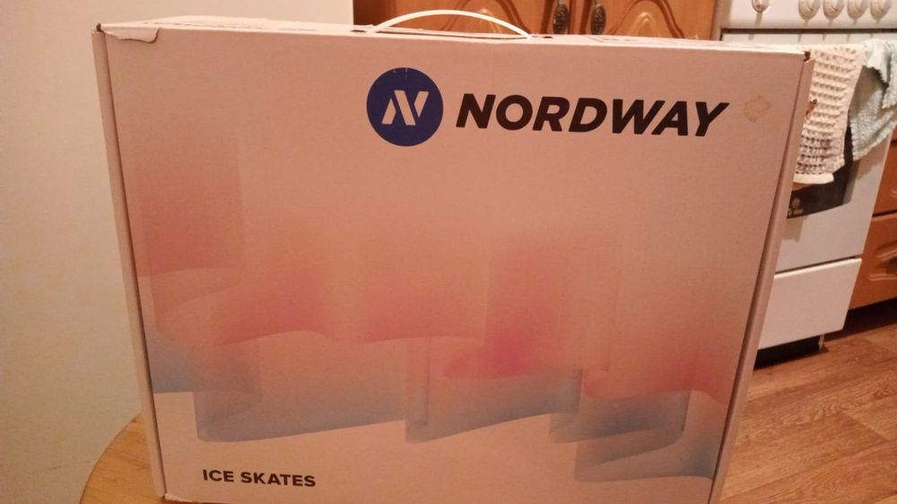 Коньки детские продам