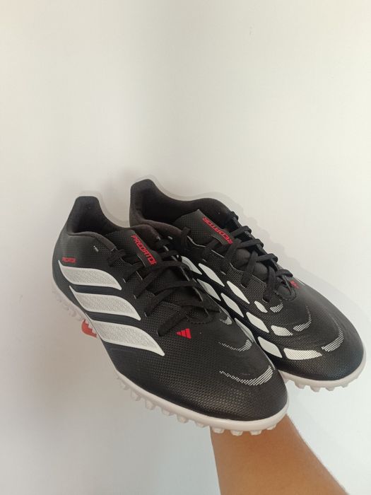 Adidas predator club tf 41 NOI!!!