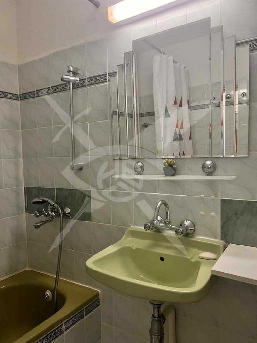 Дава се под наем Двустаен апартамент в Варна, Център - 88 кв.м за 600 € - Снимка #9