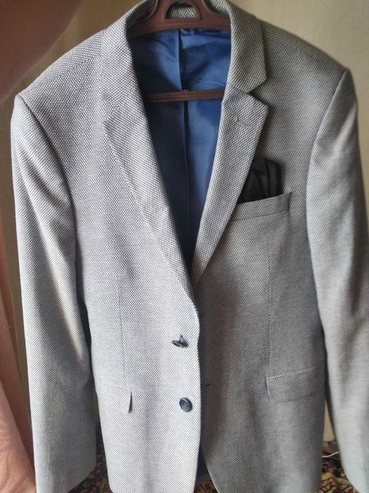 Фирменный костюм с брюками