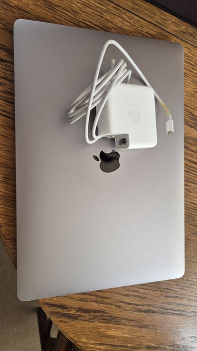 Macbook Pro 2016 15" i7 2.9GHz, 16GB RAM