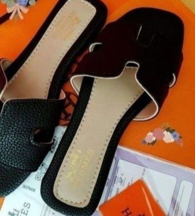 Papuci damă/șlapi,import Italia, diverse mărimi,saculet, etichetă