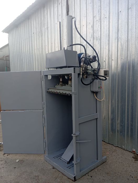 Пресс гидравлический для вторсырья