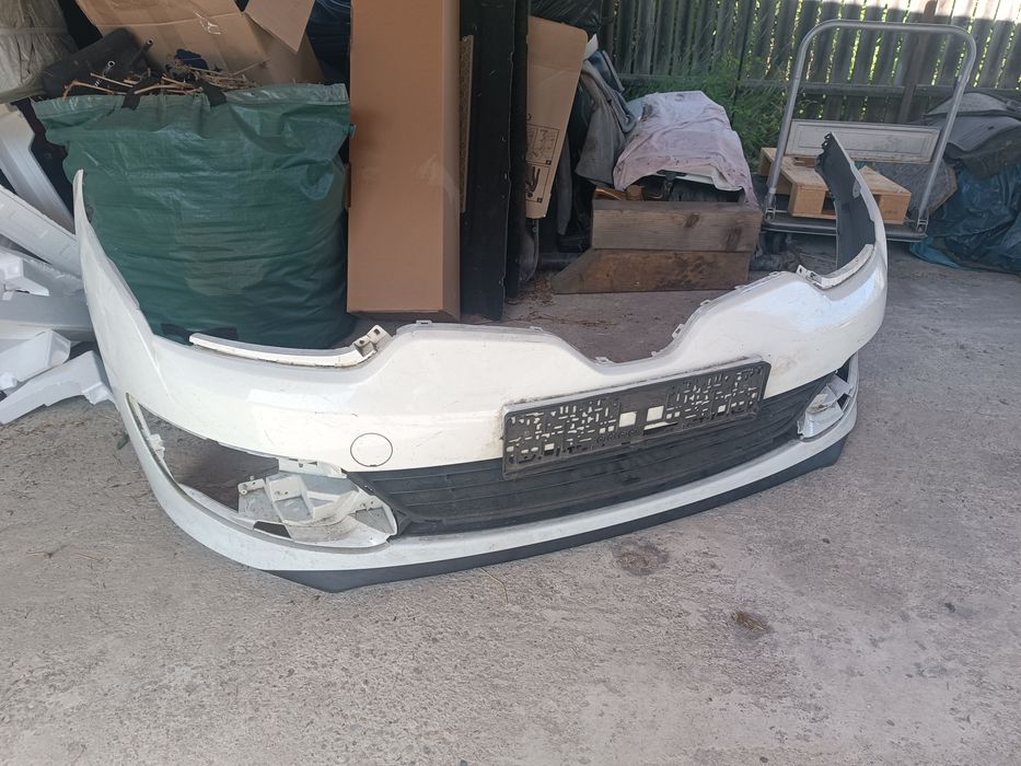 Dezmembrez Dacia lampa far Logan Sandero Jogger Sandero Stepway dezmembrez Renault Megane3 Scenic3 Clio4 Scenic2 Megane2 bara Logan Sandero Stepway