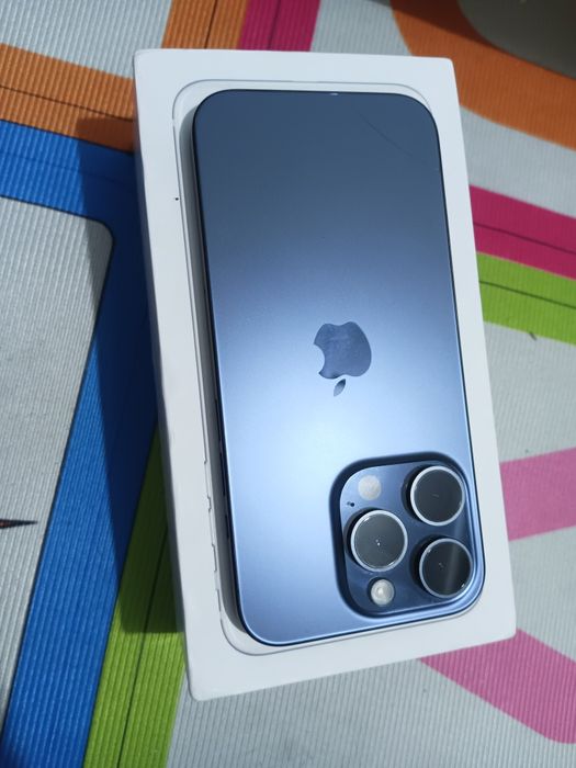 Продам айфон 15 про, 8+