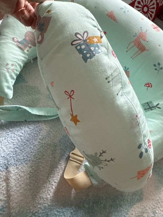 Подушка для кормления младенцев