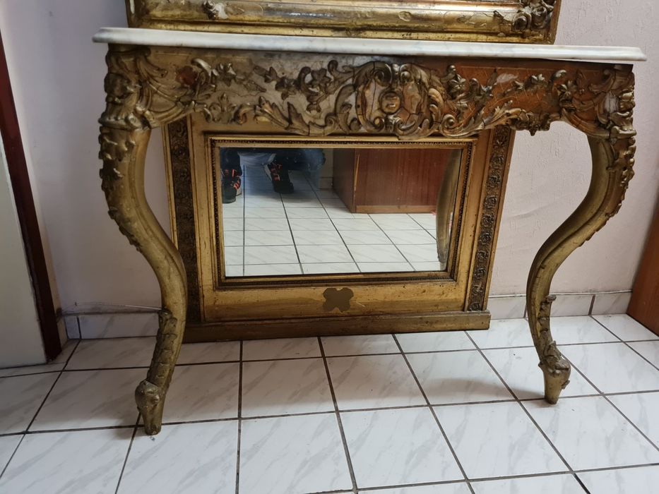 Огромно огледало