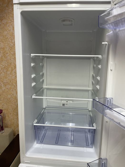 Продам Холодильник Beko