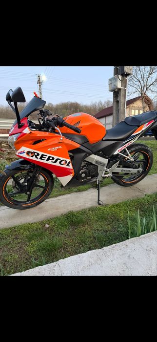 Honda Cbr 125R.