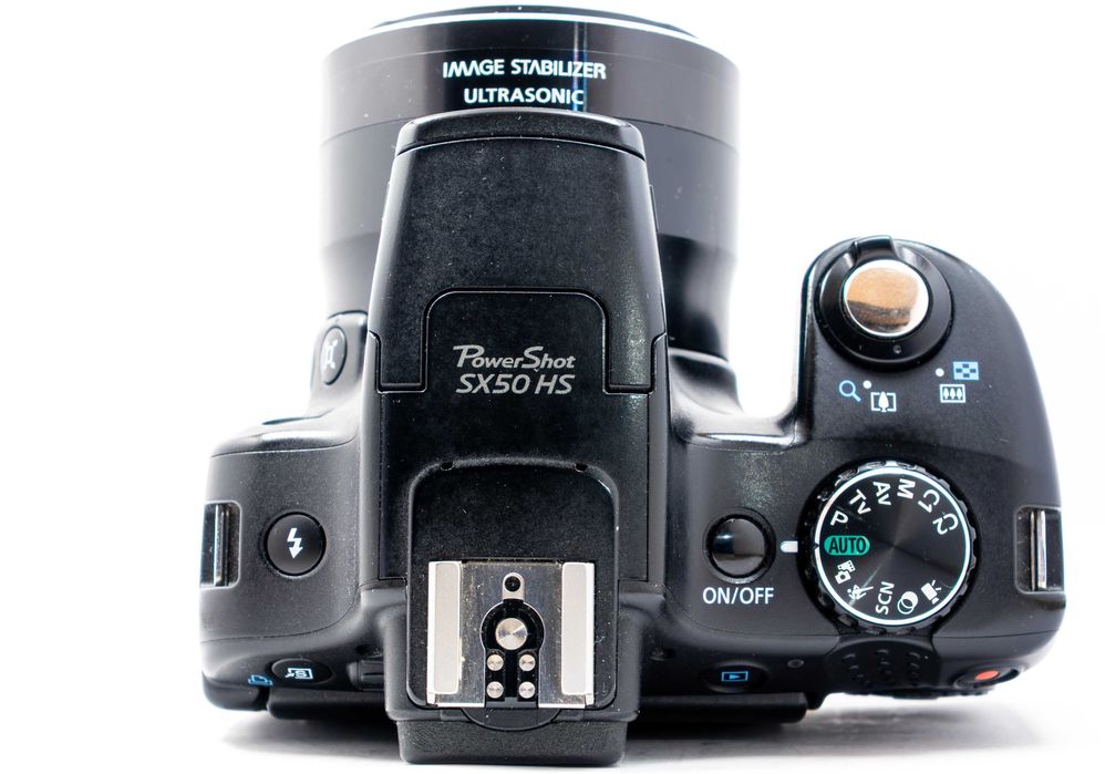 Canon PowerShot SX50 HS – zoom optic 50x, stare excelentă