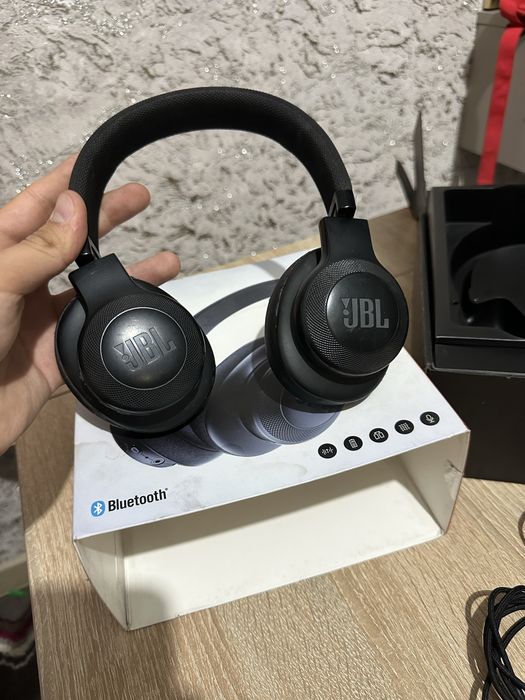 JBL E55BT наушники