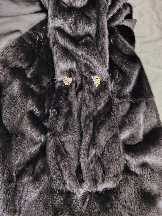 Продам норковую шубу