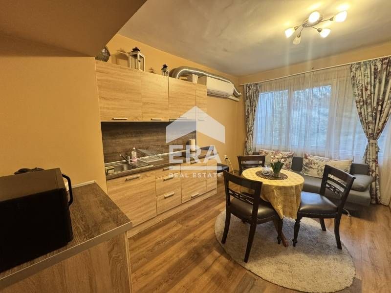 Ексклузивно! Четиристаен апартамент за продажба на ул."Княз Батенберг"