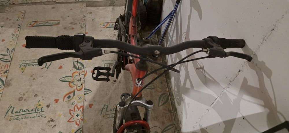Bicicleta mtb cu amortizoare