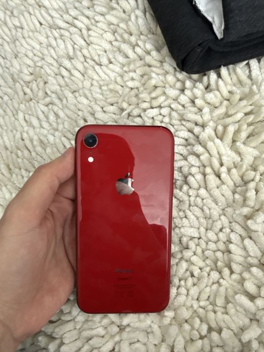 Продаю айфон хр,64гб