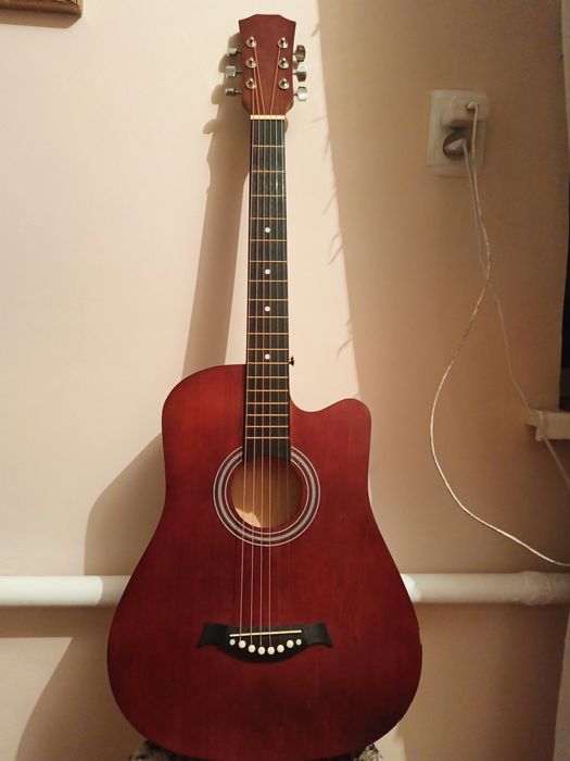 Гитара акустическая