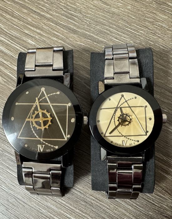 Мъжки и дамски комплект часовници