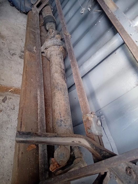 Карданный вал газ 52 советского качества!