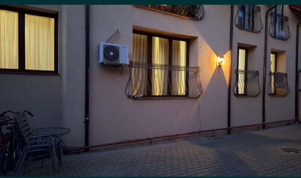 Vand apartament 3 camere la casă 108 mp utili. Exclus agenții