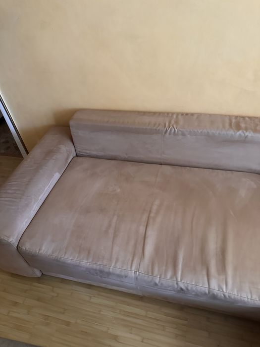 Canapea extensibila cu spatiu depozitare