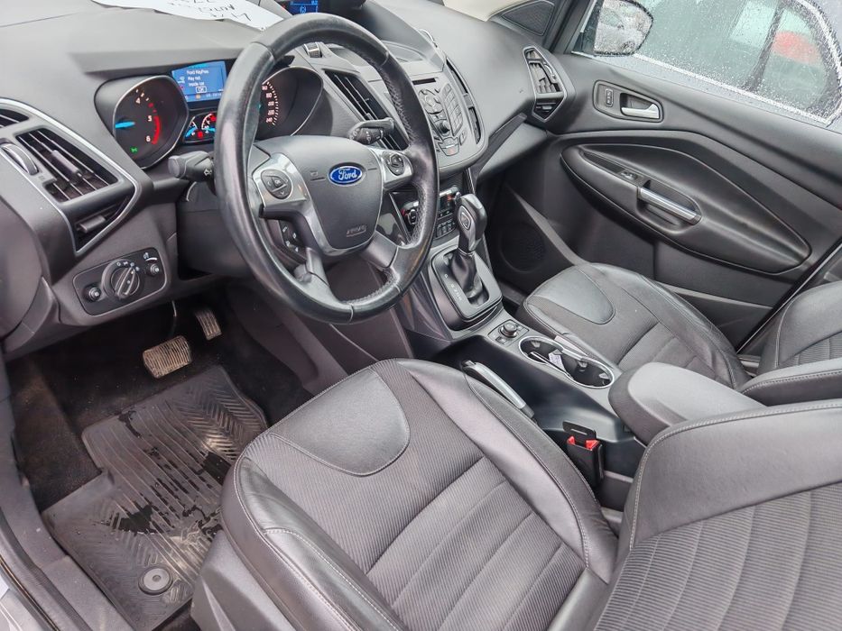 Vând  Ford kuga an 2013