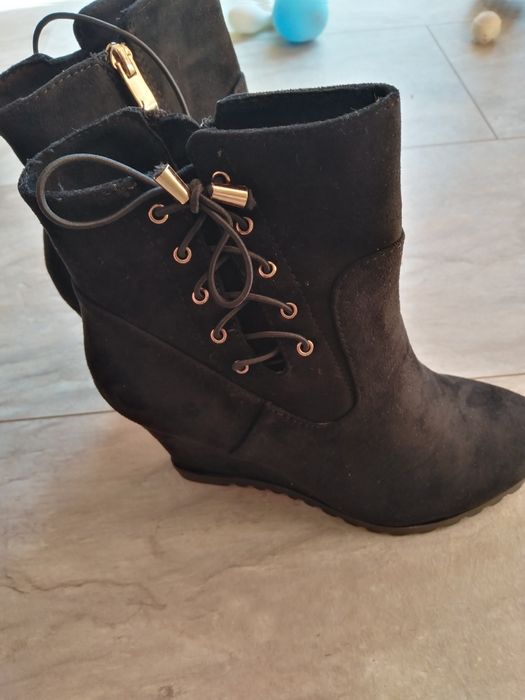 Нови зимни боти с платформа