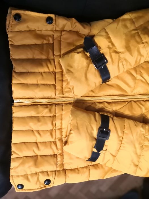 Дълго яке цвят горчица