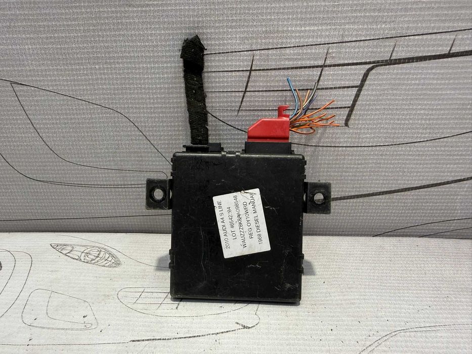 Interfață CAN Gateway / Modul rețea / BCM Audi A4 B8 8T0907468T 2010 / [2008-2015] / (5C3)