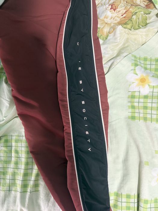 Vand pantaloni made by society