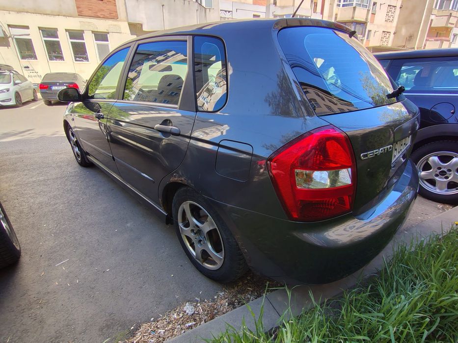 De vânzare Kia Cerato EX
