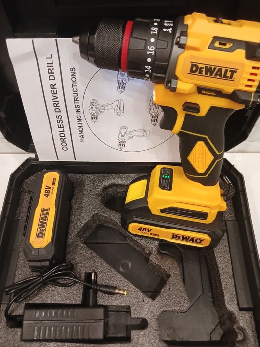 Шуруповерт Makita