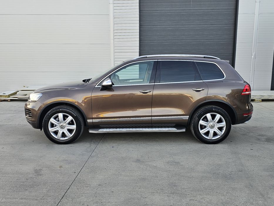 VW Touareg,4x4,3.0 Diesel,245CP,Navi,Jante,Piele,Cârlig, Posibil Rate*