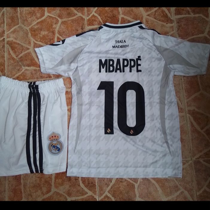 MBAPPE 10 детско юношески футболни екипи REAL MADRID