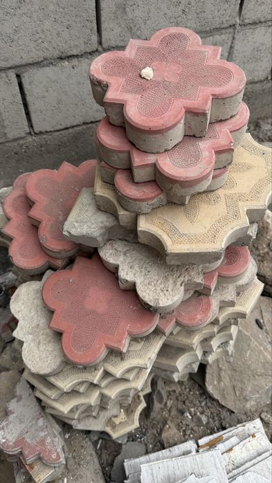 Брусчатки новые.