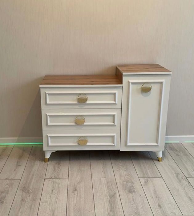 Продаю спальный гарнитур