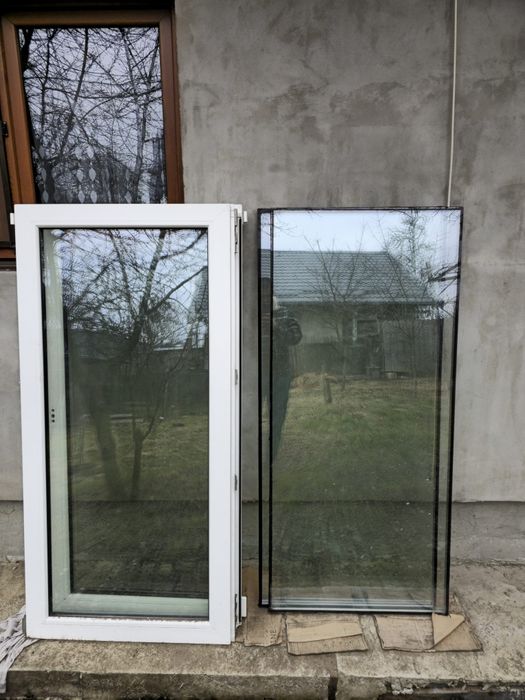 Vând geamuri termopan pentru balcon