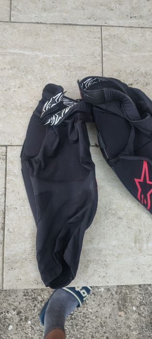 cotiere si genunchiere alpinestars