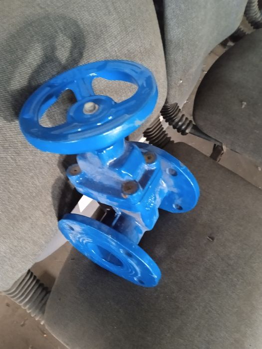 Продам новую задвижку