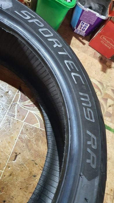 Metzeler Sporttec M9 RR // 180 55 ZR 17 // 2024