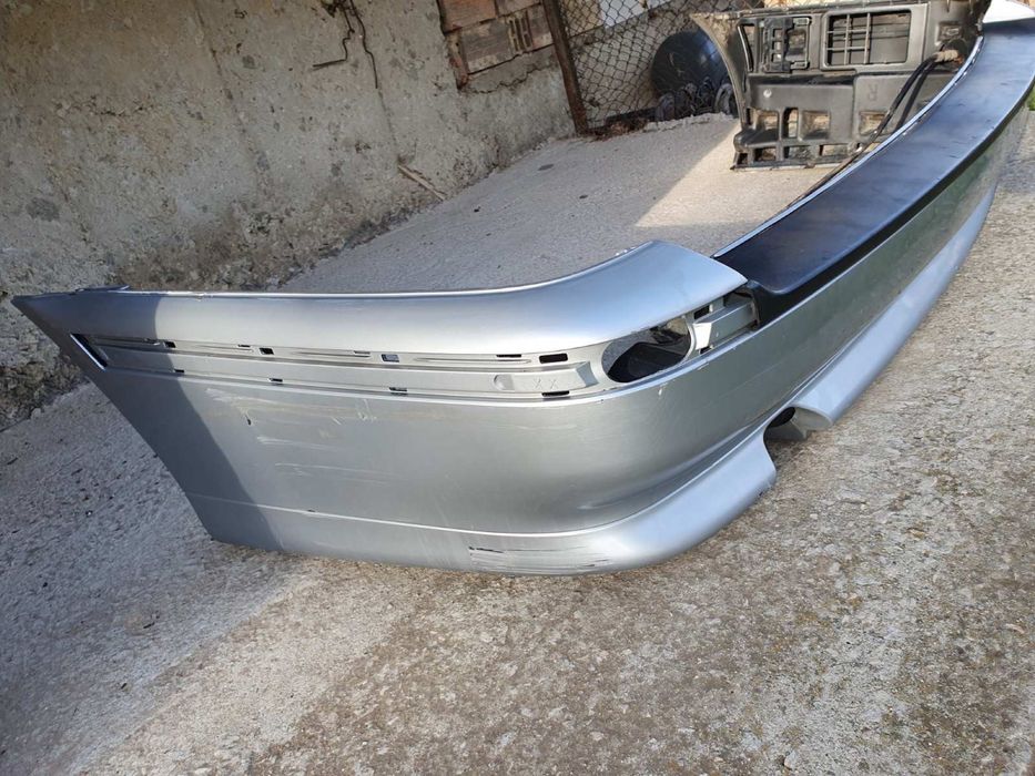 Задна броня BMW E39 520i Комби