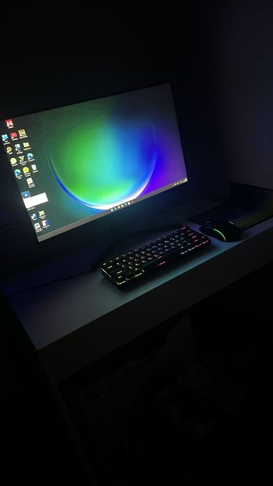 Продаю компиютер белый корпус 16гб