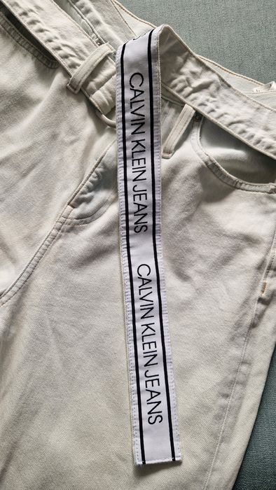 Оригинални дамски дънки Calvin Klein