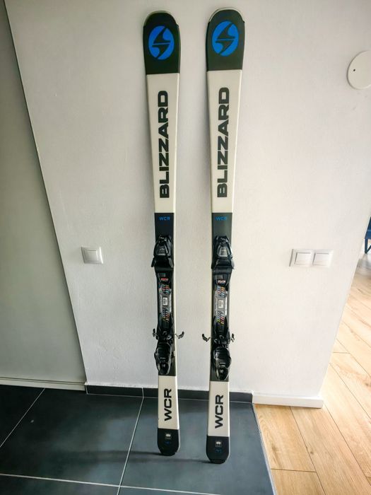 Schi Blizzard WCR