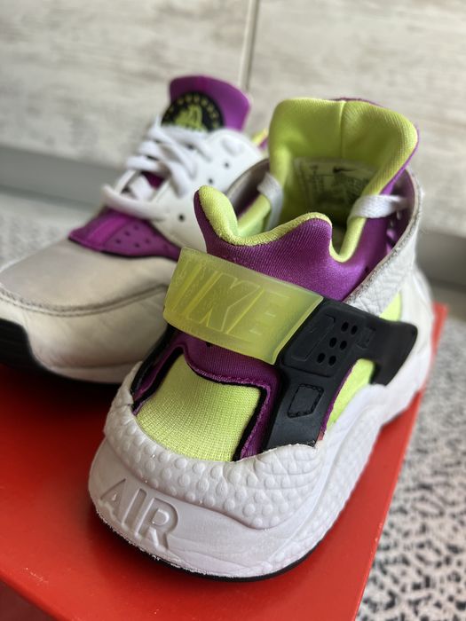 Nike Air Huarache DH4439 101