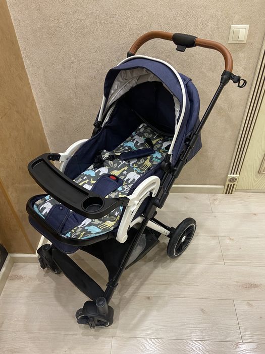 Коляска новая